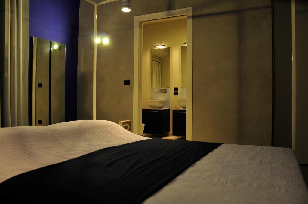 Ai Lecci In Centro Hotel Сартеано Стая снимка