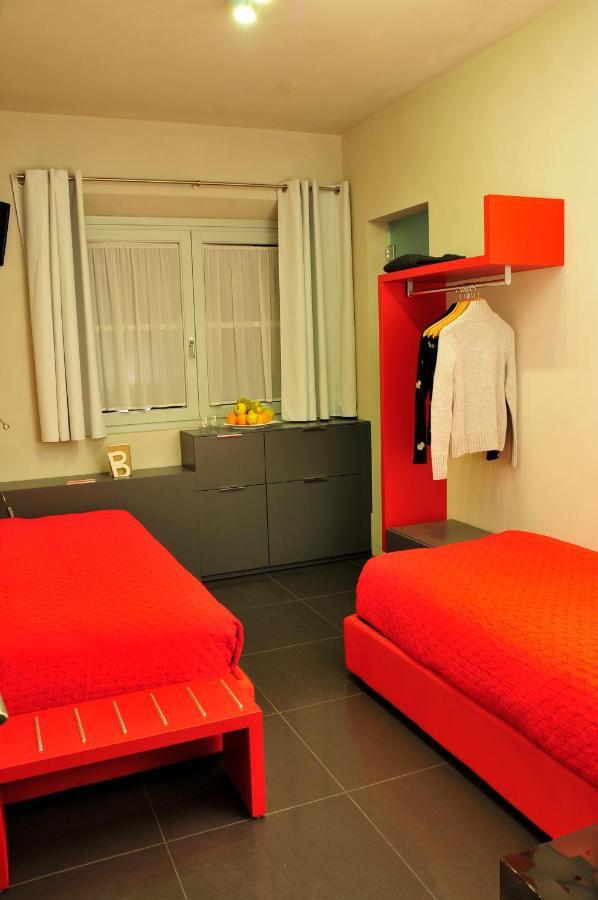 Ai Lecci In Centro Hotel Сартеано Стая снимка